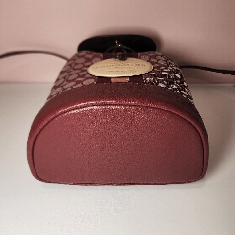 NWT Coach CE601 Dempsey Drawstring Backpack In Signature Jacquard Wine - Picture 6 of 8
